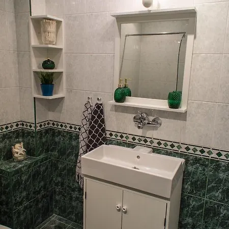 Vitosha Street 2 Bedroom Apt アパート *